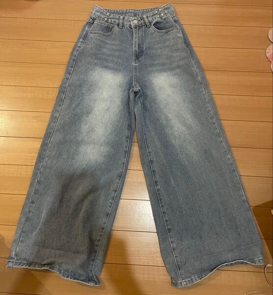 デニムパンツ