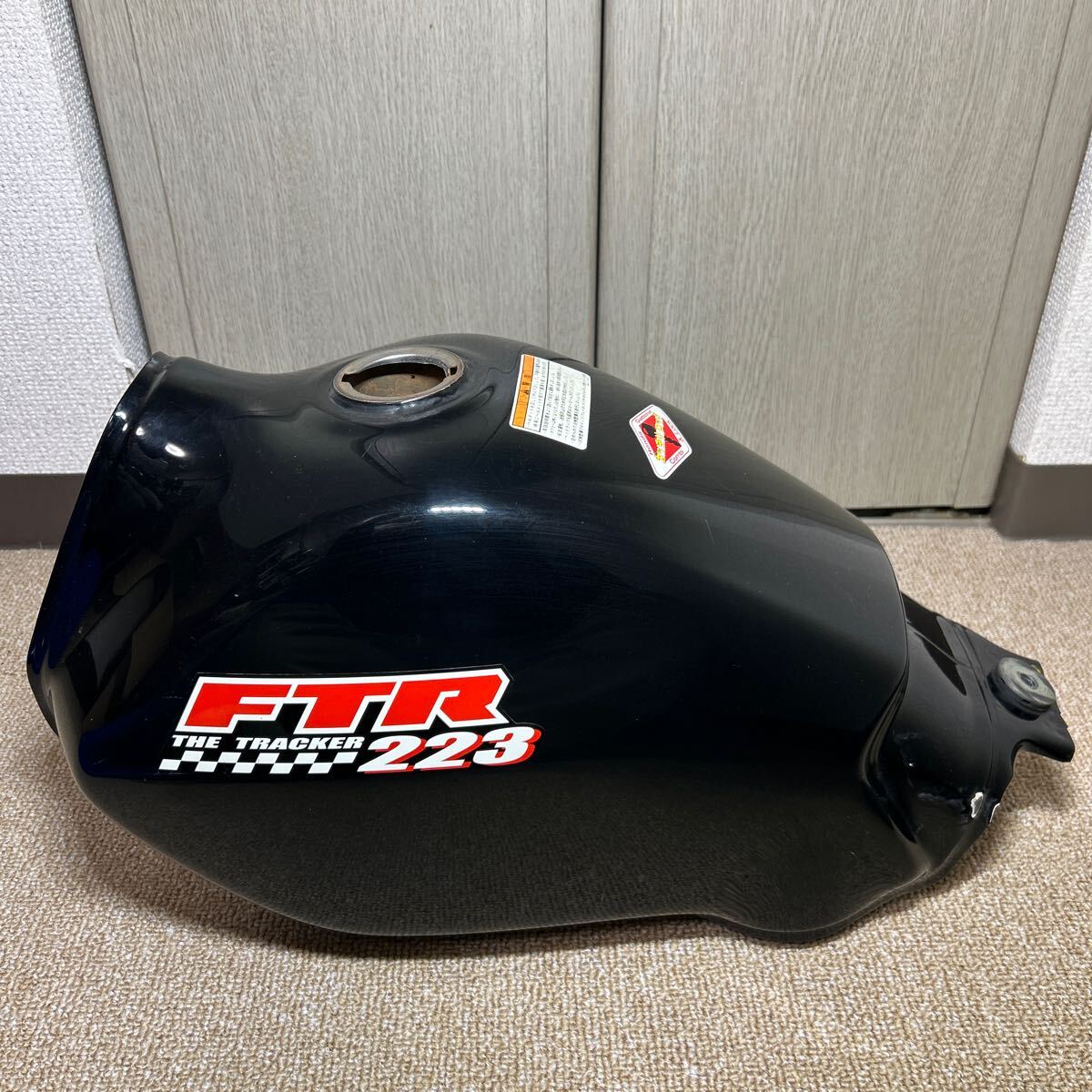 Yahoo!オークション -「ftr223 タンク 純正」の落札相場・落札価格 Yahoo!オークション -「ftr223 タンク 純正」の落札相場・落札価格