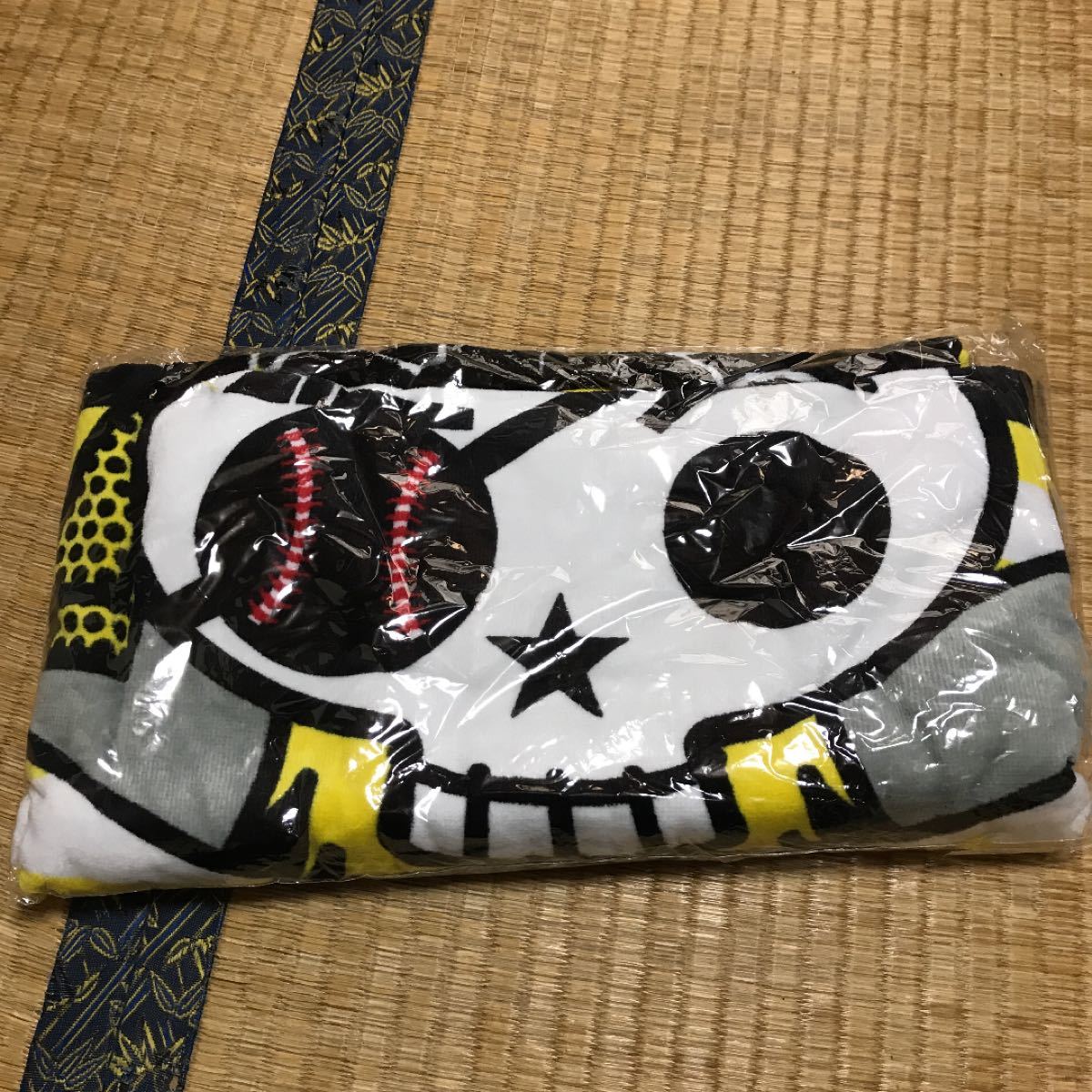 人気の春夏日用品/生活雑貨/旅行PayPayフリマ|長渕剛 2014年元旦 「乾杯」 ビックバスタオル150㎝×80