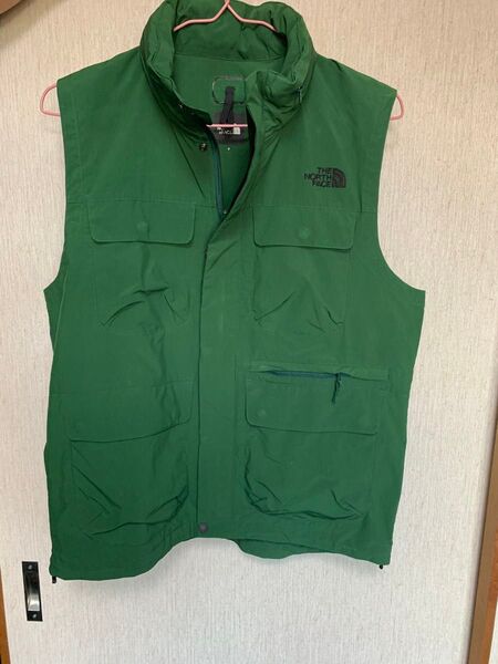 The North Face フード付きベスト グリーン S
