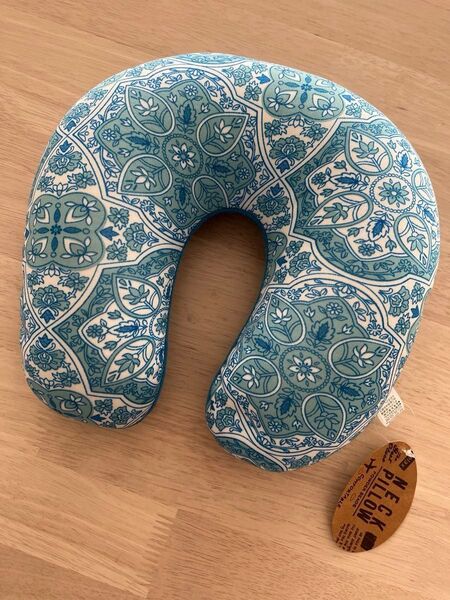 ネックピロー(クッションビーズタイプ)新品