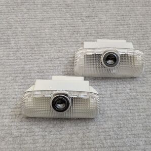 トヨタ TOYOTA ロゴ カーテシランプ