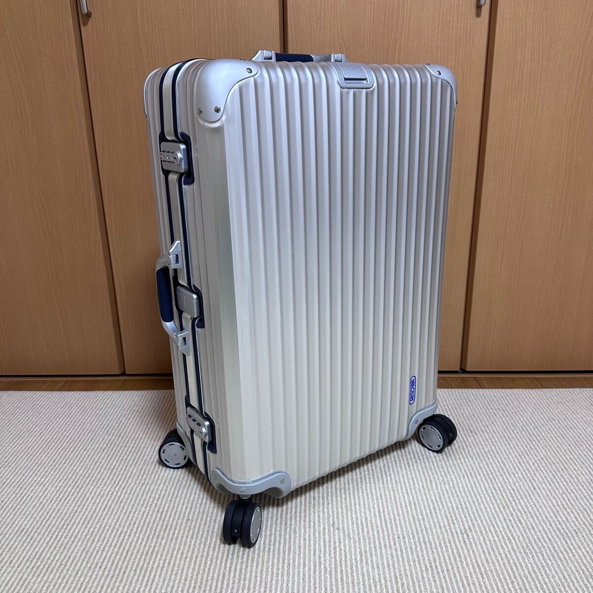 Yahoo!オークション -「青ロゴ」(リモワ) (スーツケース Yahoo!オークション -「青ロゴ」(リモワ) (スーツケース