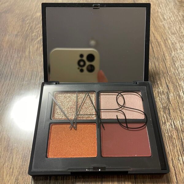 NARS クワッドアイシャドー