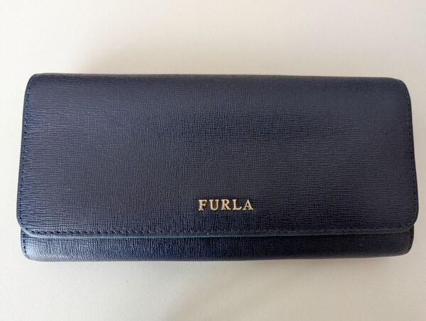 FURLA 長財布ネイビー