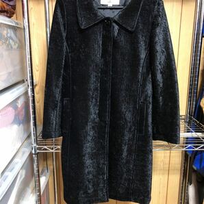 艶々手ざわりの良い黒ベルベットのロングコート軽くて暖か細見え完売