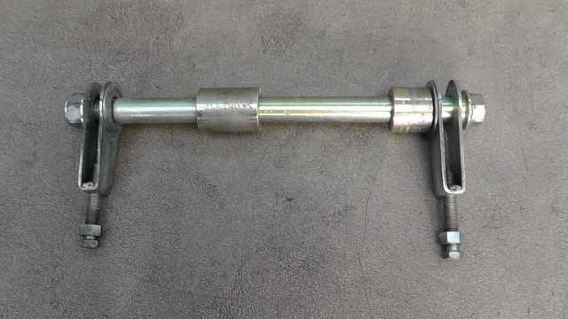 YBR125 LBPPCJLA270204xxx. задний мост *1543972604 б/у 