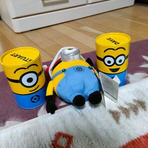 ミニオンぬいぐるみと缶とまるパンスクイーズキーホルダー