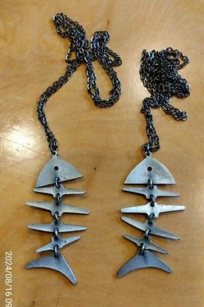 魚の骨 フィッシュボーン型 ペンダント ネックレス 2つまとめて