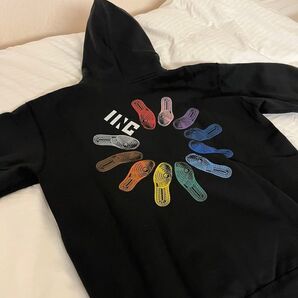 lINCジップアップフーディ