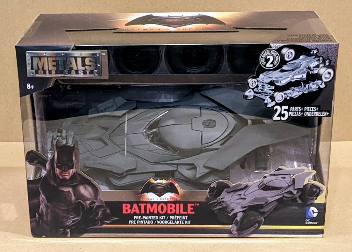 1/24スケール 1989 BATMAN BATMOBILE W/BATMAN 