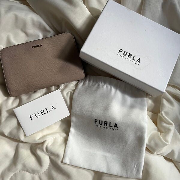 フルラ FURLA 二つ折り財布