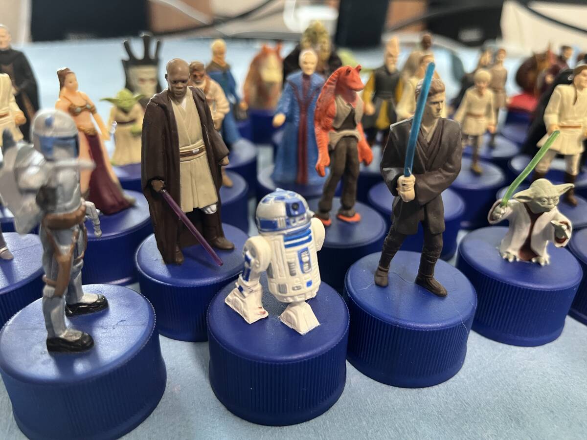Amazon.co.jp: 激レア ペプシ × スターウォーズ スペシャルボトルキャップ 12種セット (ボトルキャップ STARWARS  最後のジェダイ) : おもちゃ