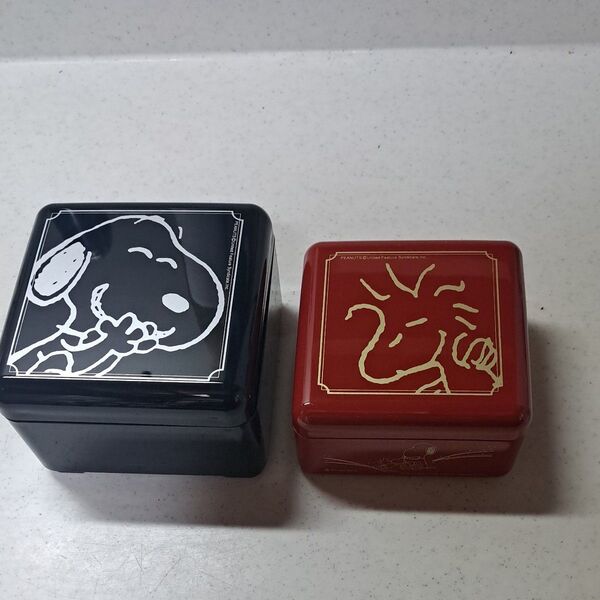 ミニサイズの重箱 スヌーピー柄