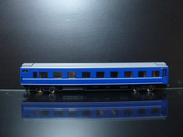 JR客車 オハネ15形(白帯)｜製品情報｜製品検索｜鉄道模型