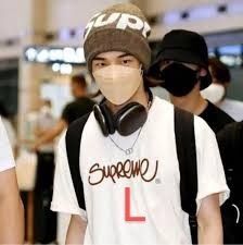 2022SS Supreme Raised Handstyle Tee