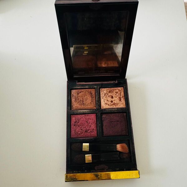 TOM FORD アイカラークォード 4Aハネムーン