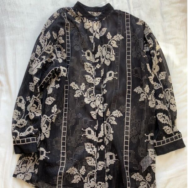 MEDI CROSS STITCH LIKE SHIRT