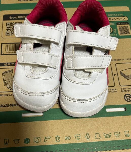 PUMA キッズスニーカー
