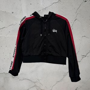 STUSSY ショート丈 ジップパーカー S ブラック×レッド TRIBE ライン トラックジャケット パーカー
