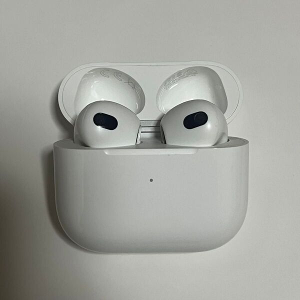AirPods 第三世代 本体 充電ケース付き