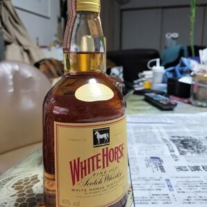 WHITEHORSE FINE OLD 40% GLASGOW AND IN SCOTLAND