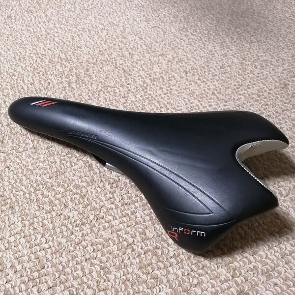 bontrager サドル 黒+オマケ