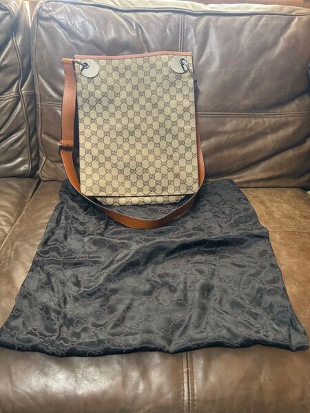 【新品一度だけ使用】希少絶版Gucci GGパターン 斜めがけショルダーバッグ