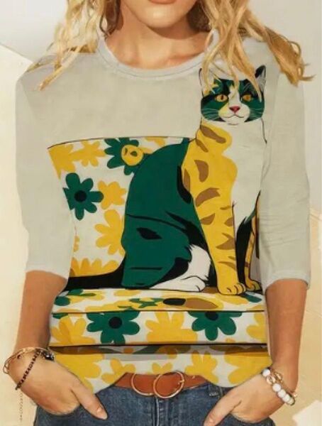 ソファに座る猫 猫柄 長袖Tシャツ Mサイズ