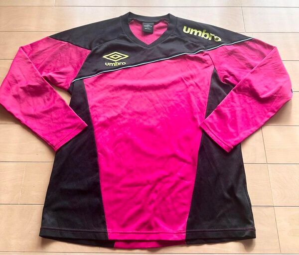 【Mサイズ】umbro 長袖 Vネック サッカーウェア