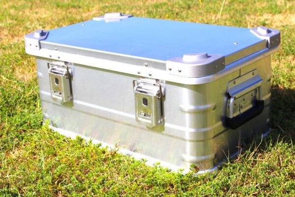 スタッキング アルミコンテナボックス 29L ガレージ収納箱 コンテナボックス キャンプギア収納箱 工具箱 アウトドアギアケース