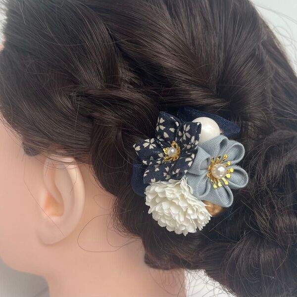 ハンドメイド ネイビー 髪飾りリボン 花 つまみ細工 髪飾り 入学式 卒業式 結婚式 ヘアクリップ