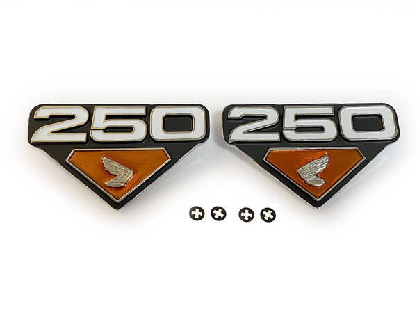 新品 ホンダ CB250 CL250 K3 72-73 リプロサイドカバーエンブレム 左右セット