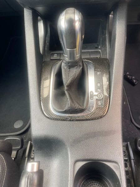 VW シロッコ シフト周りカバー カーボン調? フォルクスワーゲン ゴルフ5 など