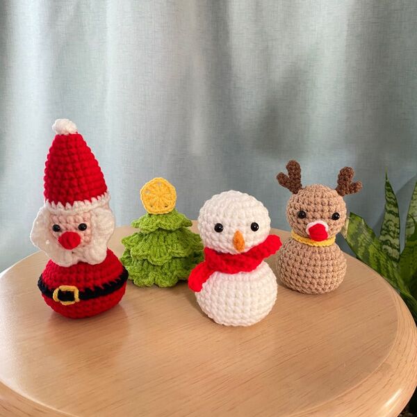 ハンドメイド ぬいぐるみ クリスマス 飾り毛糸 編み物 4点セット
