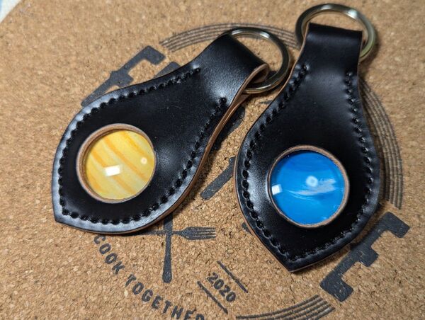 レザーキーホルダー ハンドメイド コードバン
