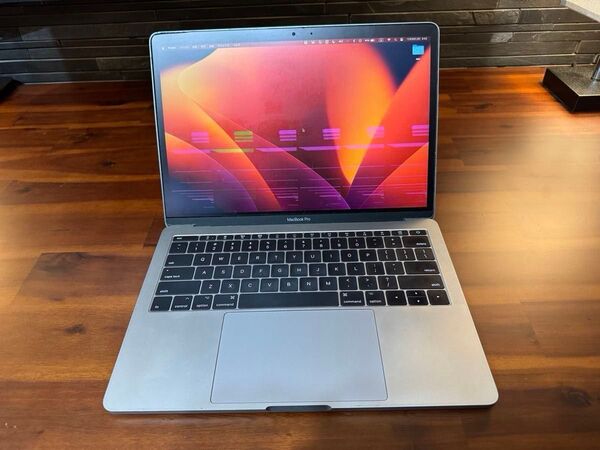 MacBook Pro 2017 us i5 16GB 256GB スペースグレー 訳あり