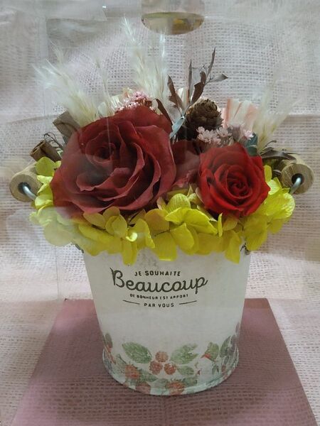 プリザーブドフラワー アレンジ ローズ 薔薇 バラ 赤 レッド クリアケース入り バケツ