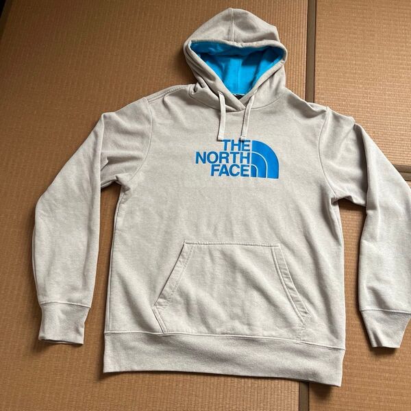 ノースフェイス THE NORTH FACE パーカー 裏起毛 スウェット プルオーバー サイズM ですが日本的にはLサイズ