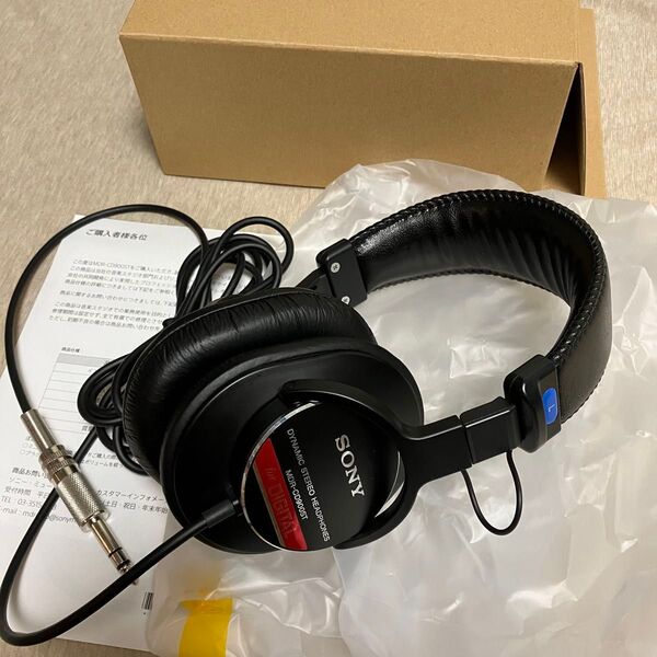 ほぼ未使用 SONY MDR-CD900ST モニターヘッドホン ソニー プロフェッショナル 業務用 音楽スタジオ プロ仕様