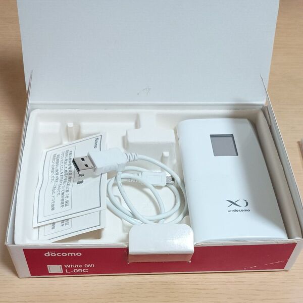 ドコモ Xi対応モバイルルータ L-09C ホワイト(中古)