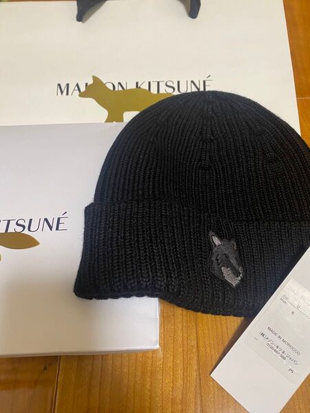 Maison Kitsune ボールド フォックスヘッド ビーニー