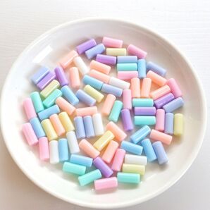 ゆめかわカラー アクリルビーズ パイプ型