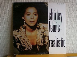 ディスコ Shirley Lewis / Realistic 12インチです。