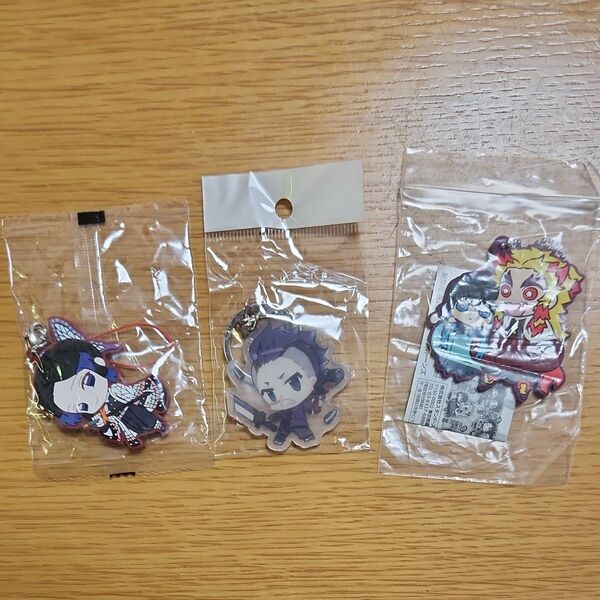 鬼滅の刃 キーホルダー 煉獄杏寿郎&時透無一郎 死川玄弥 胡蝶しのぶ 3本セット