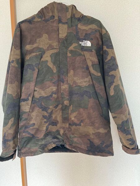 THE NORTH FACE NP61845 カモフラスクープマウンテンパーカー .