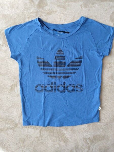 adidas アディダスオリジナルス Tシャツ 半袖Tシャツ 半袖