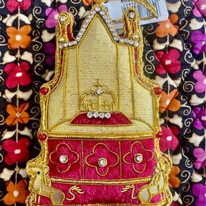 ウェストミンスター寺院 チャールズ国王 コロネーション チェアー オーナメント