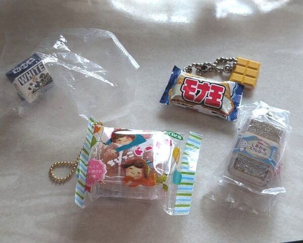 ガチャ まとめ売り4点セット