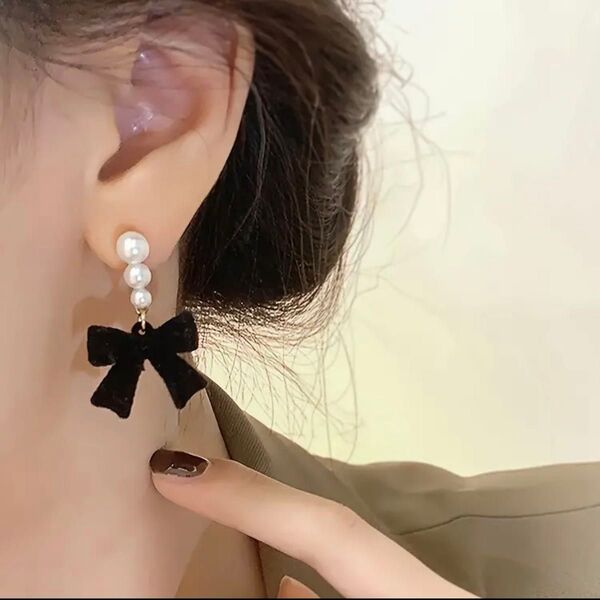 リボン パール ピアス 大人女子 キレイ 可愛い かわいい 上品 プレゼント ギフト おしゃれ